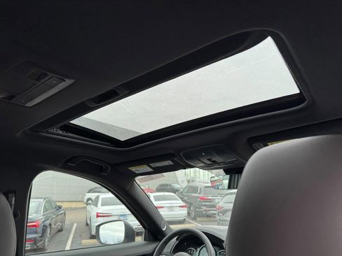 New 2025 MAZDA CX-5 Signature image 6