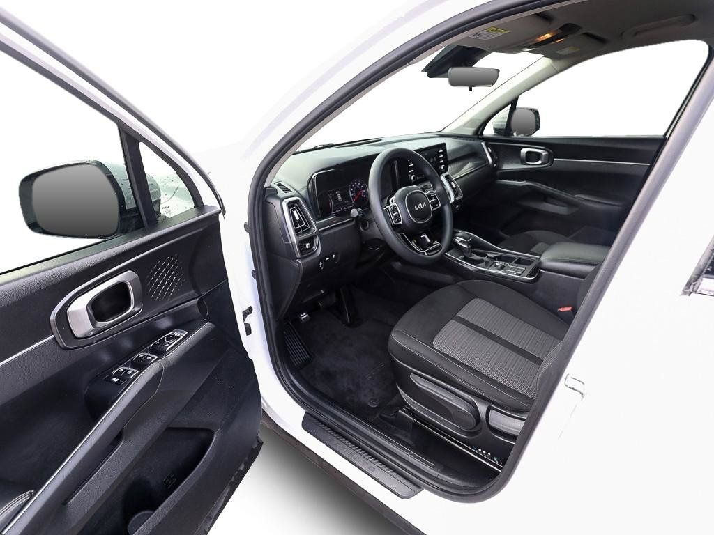 Used 2023 Kia Sorento LX FWD image 12