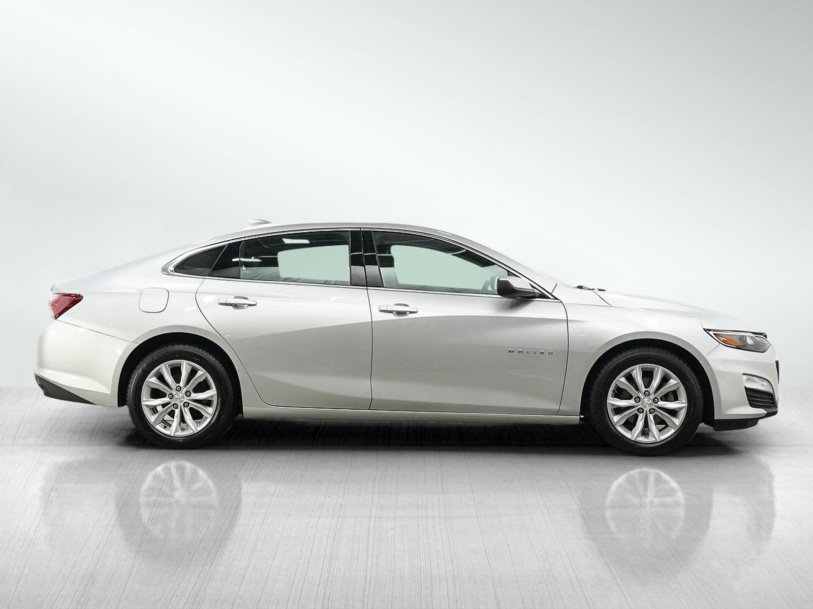 Used 2019 Chevrolet Malibu Hybrid FWD image 6
