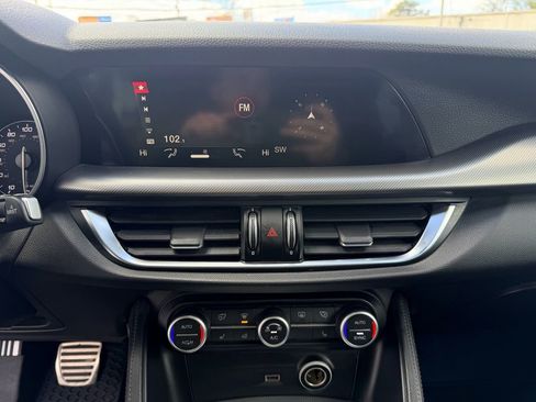 Used 2018 Alfa Romeo Stelvio Ti Sport image 21
