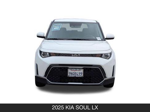 Used 2025 Kia Soul LX w/ LX Technology Package image 5