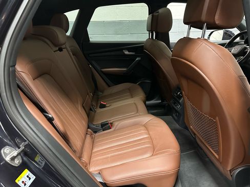 Used 2018 Audi Q5 2.0T Premium Plus w/ Premium Plus Package image 11