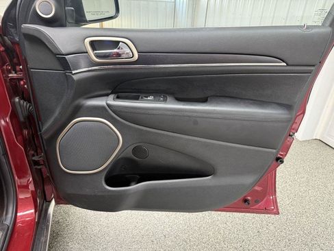 Used 2014 Jeep Grand Cherokee Summit AWD/4WD image 40