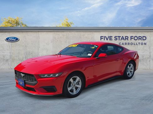 Used 2024 Ford Mustang Coupe RWD image 4