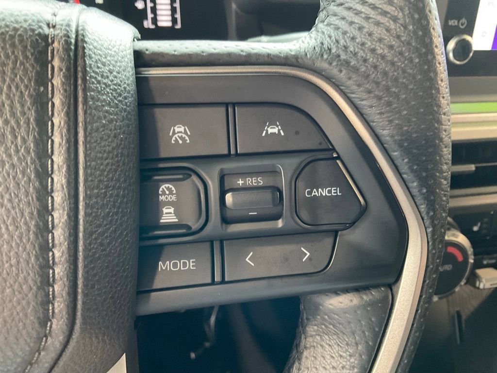 Certified 2025 Toyota Tacoma SR5 AWD/4WD image 13