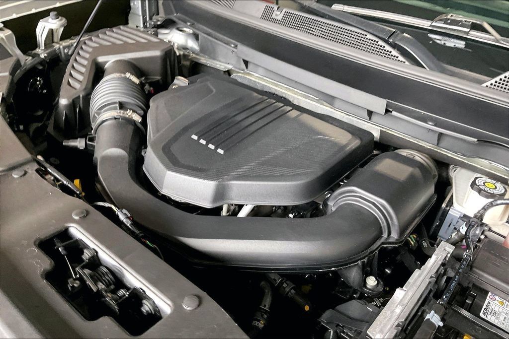 Used 2026 GMC Acadia Elevation w/ Elevation Premium Package FWD image 30