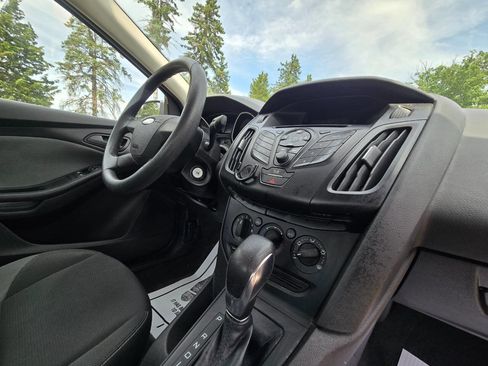 Used 2012 Ford Focus S FWD image 26