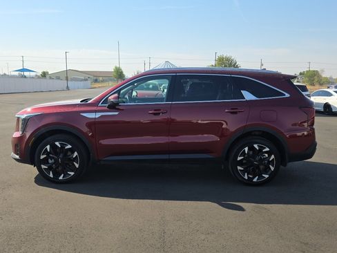 Used 2025 Kia Sorento EX AWD/4WD image 4