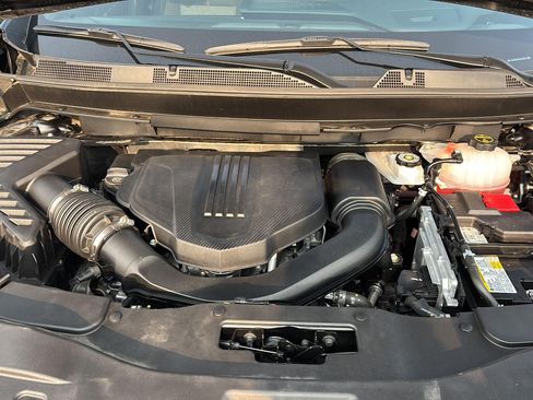 Used 2025 GMC Acadia Elevation AWD/4WD image 33