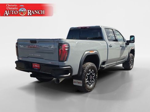 Used 2024 GMC Sierra 2500 AT4X AWD/4WD image 5