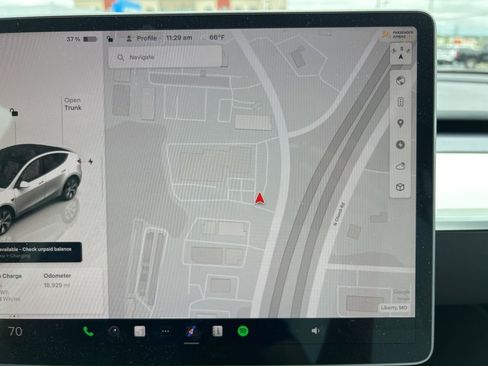 Used 2024 Tesla Model Y Long Range AWD/4WD image 26