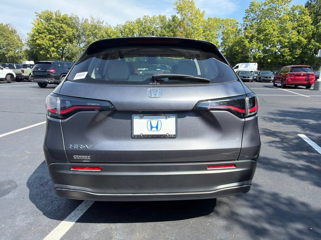 Certified 2024 Honda HR-V LX image 4
