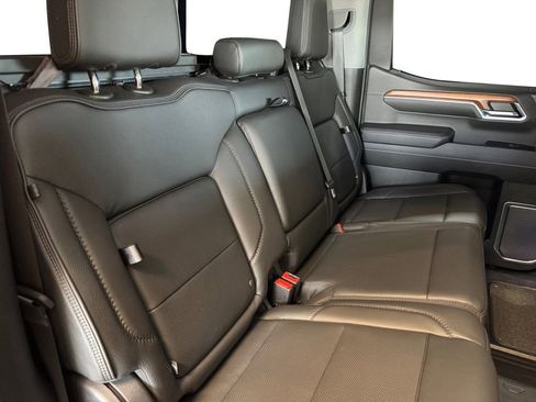 Used 2023 GMC Sierra 1500 Denali w/ Denali Reserve Package AWD/4WD image 18