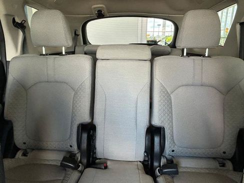 Used 2023 Honda Pilot LX image 22