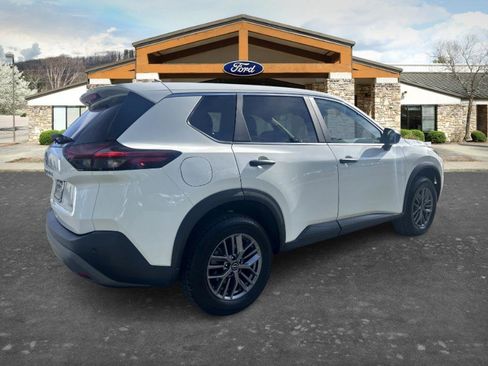 Used 2023 Nissan Rogue S AWD/4WD image 5
