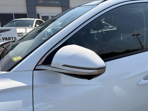 Used 2024 Hyundai Tucson Limited FWD image 18