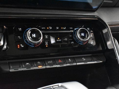 Used 2022 GMC Sierra 1500 AT4 w/ AT4 Preferred Package image 20