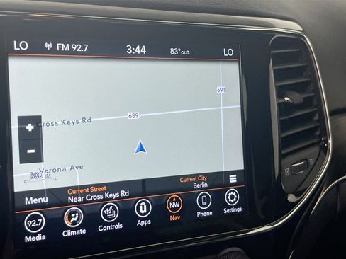 Used 2022 Jeep Grand Cherokee Limited image 13