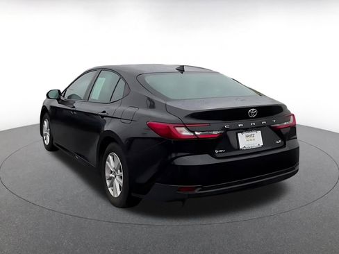 Used 2025 Toyota Camry LE image 11