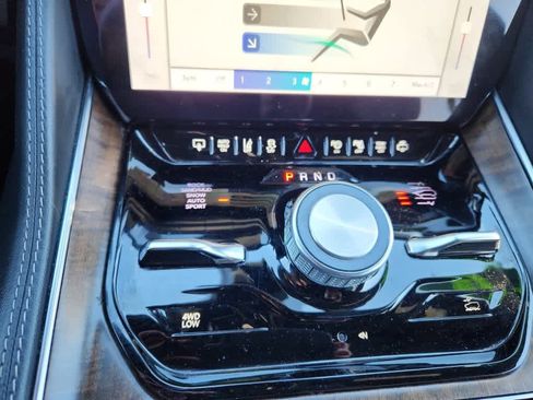 Used 2022 Jeep Grand Wagoneer Series I image 18