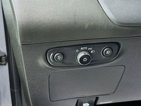 Used 2021 Buick Encore GX Select image 10