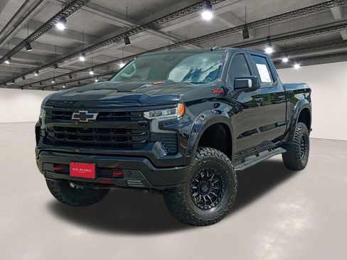 Used 2023 Chevrolet Silverado 1500 LT Trail Boss w/ Convenience Package II AWD/4WD image 1