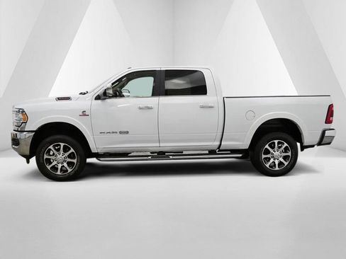 Used 2022 RAM 3500 Limited AWD/4WD image 4