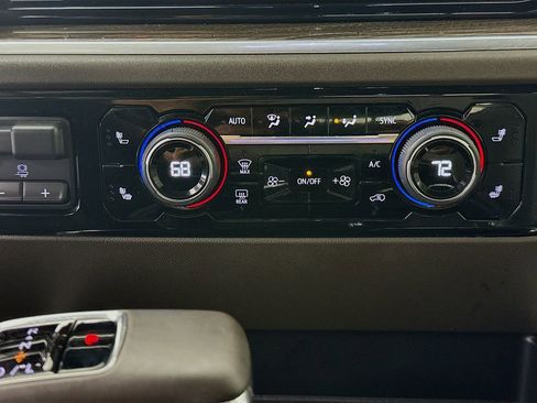 Used 2024 Chevrolet Silverado 1500 RST image 18