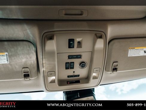 Used 2016 Cadillac Escalade Luxury AWD/4WD image 41