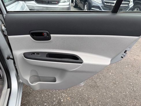 Used 2007 Hyundai Accent GLS image 33