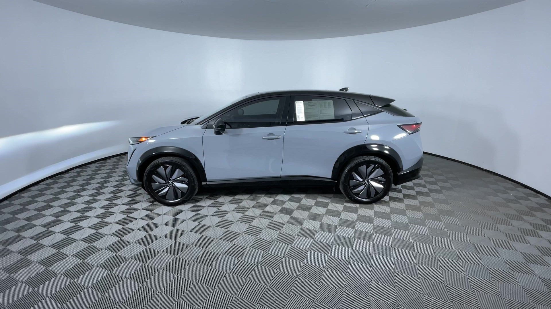 Certified 2024 Nissan Ariya AWD image 5