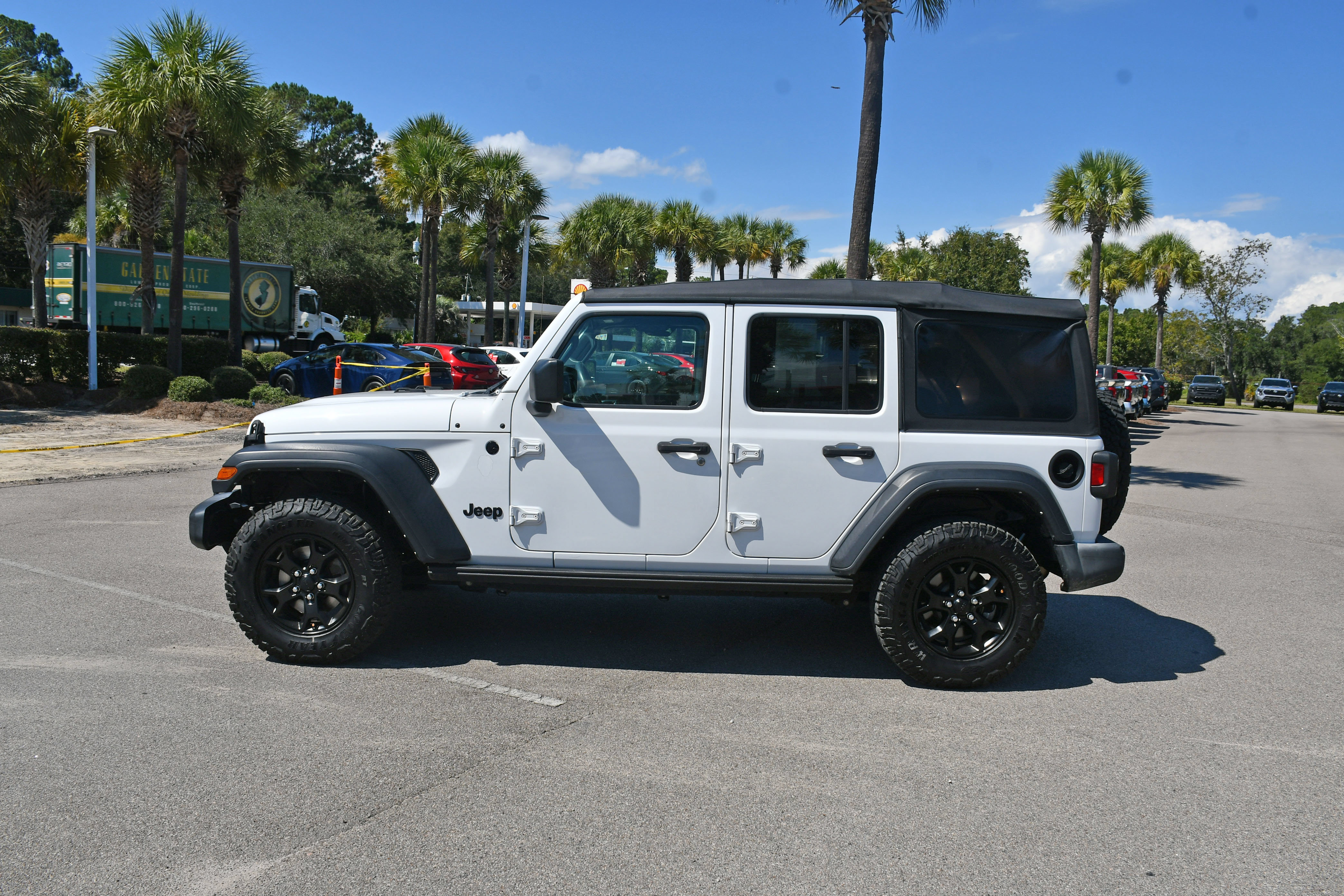 Used 2021 Jeep Wrangler Unlimited Sport AWD/4WD image 5