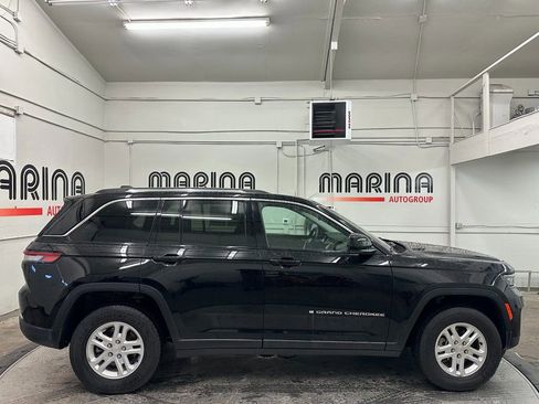 Certified 2023 Jeep Grand Cherokee Laredo image 8