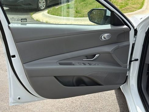 New 2026 Hyundai Elantra SE image 10