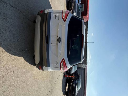 Used 2014 Ford Escape SE w/ Equipment Group 201A image 9