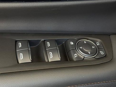 New 2026 Chevrolet Suburban High Country AWD/4WD image 12