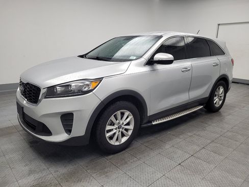 Used 2019 Kia Sorento L FWD image 2