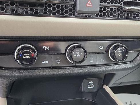 Certified 2023 Honda HR-V LX image 17