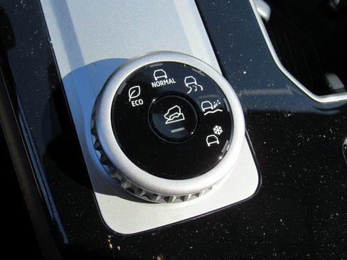 New 2026 Mitsubishi Outlander SEL FWD image 21