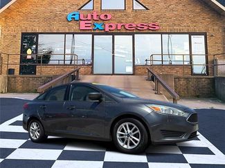 Used 2018 Ford Focus SE FWD video 1