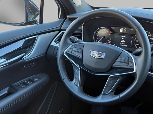 Certified 2025 Cadillac XT5 Premium Luxury image 14