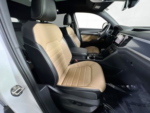 Used 2022 Volkswagen Atlas Cross Sport SEL Premium R-Line image 29