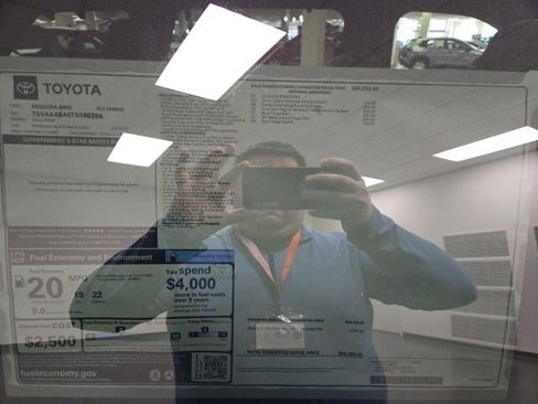 New 2026 Toyota Sequoia Platinum image 7