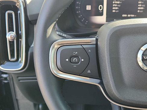 Certified 2023 Volvo XC40 B5 Plus w/ Climate Package AWD/4WD image 20