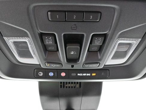 Used 2025 GMC Sierra 1500 AT4 w/ AT4 Premium Package AWD/4WD image 28