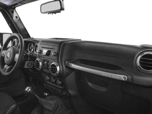 Used 2017 Jeep Wrangler Unlimited Sahara image 16