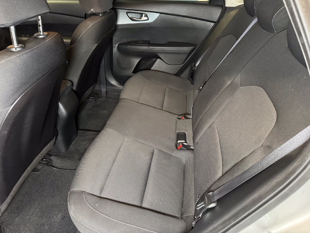 Used 2021 Kia Forte LXS FWD image 21