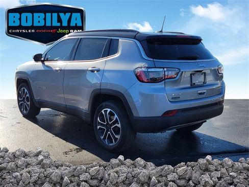 Used 2024 Jeep Compass Limited image 4