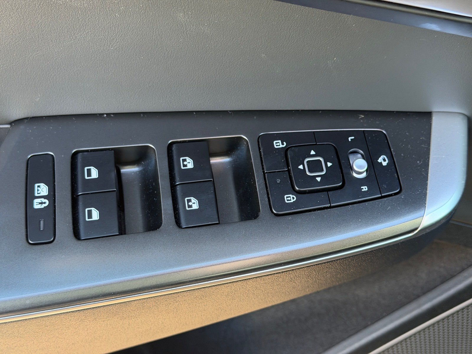 Certified 2023 Kia EV6 Wind RWD image 9