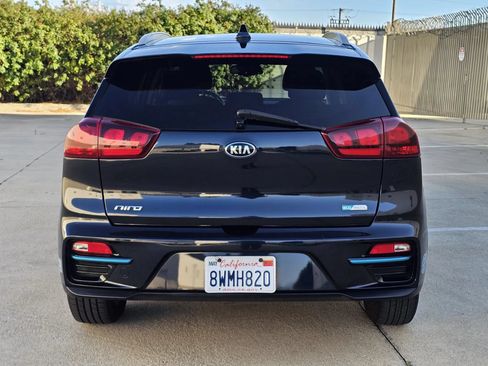 Used 2020 Kia Niro EX FWD image 6